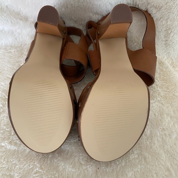 Wood block studded heels - Picture 5 of 5